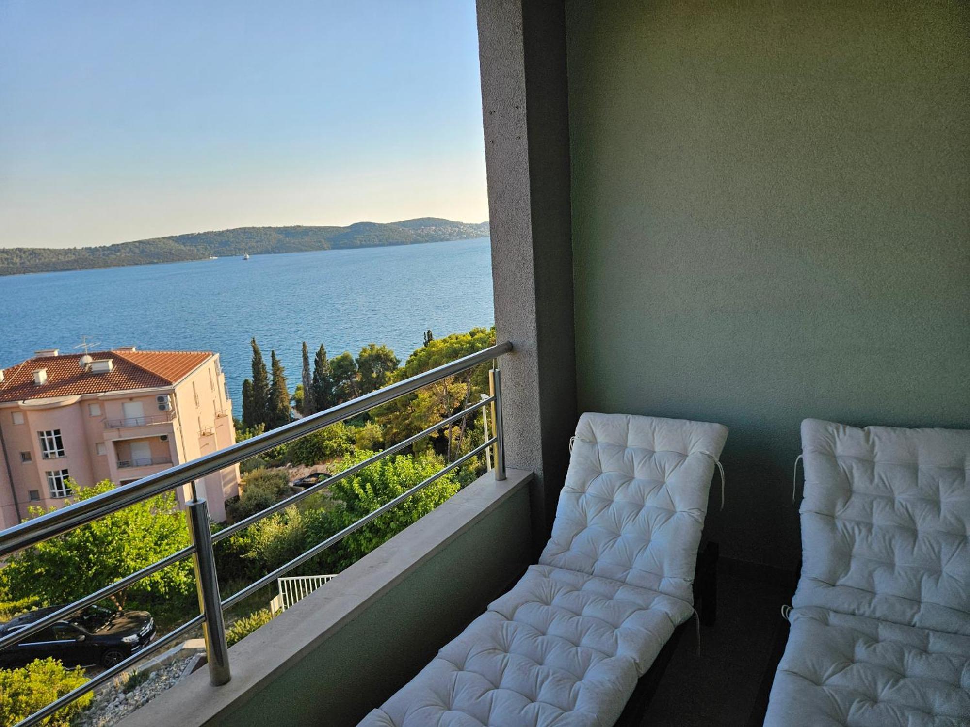 Apartmani Dodo Trogir Eksteriør billede
